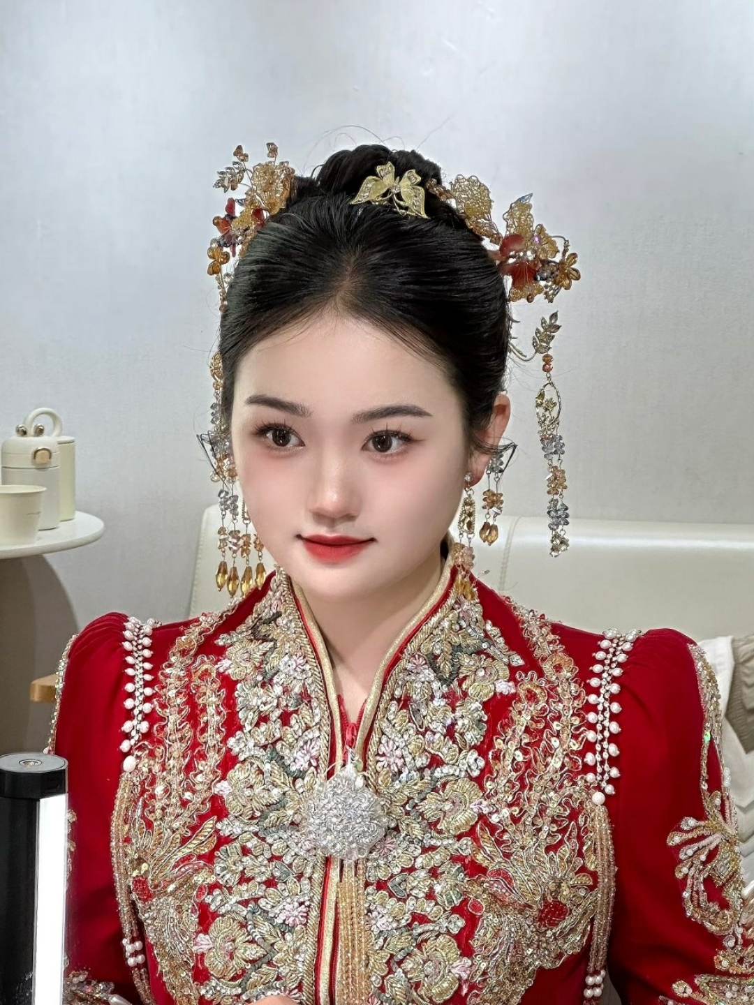 ［当季热卖］昆明三环跟妆2套服装2位妈妈1位伴娘