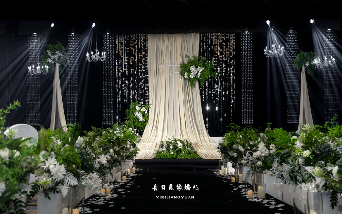 超火爆的森系布幔婚礼布置