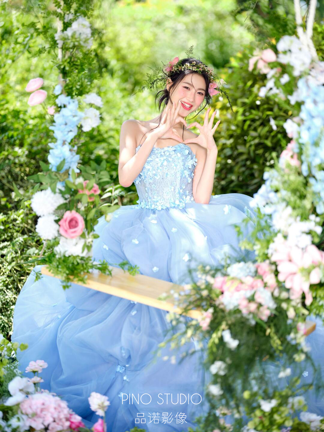 法式梦幻花神婚纱照