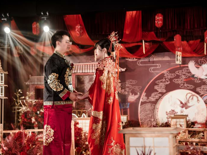 中国风元素｜红色中式“安江联姻”