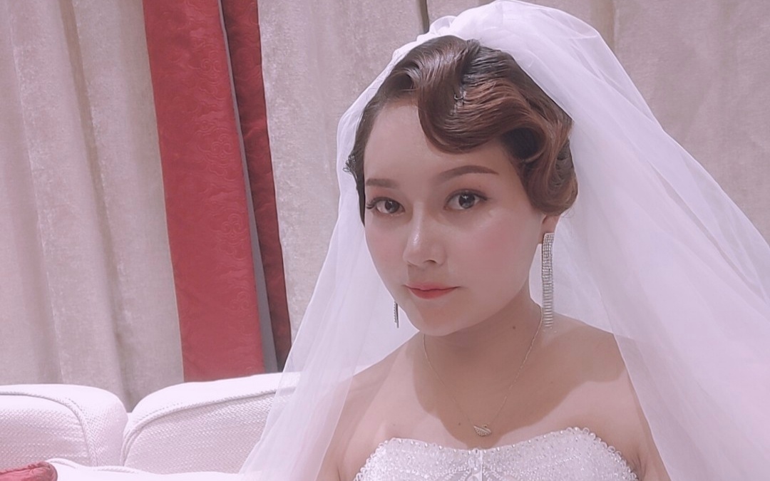 重庆酉阳跟妆雪子新娘造型工作室