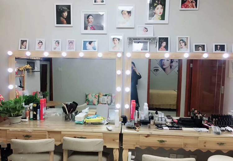 VIKY MAKE UP