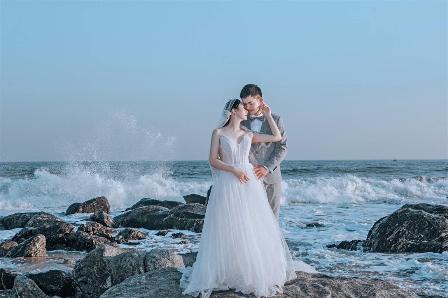 初玖婚纱摄影美学馆——深圳玫瑰海岸摄影基地自驾