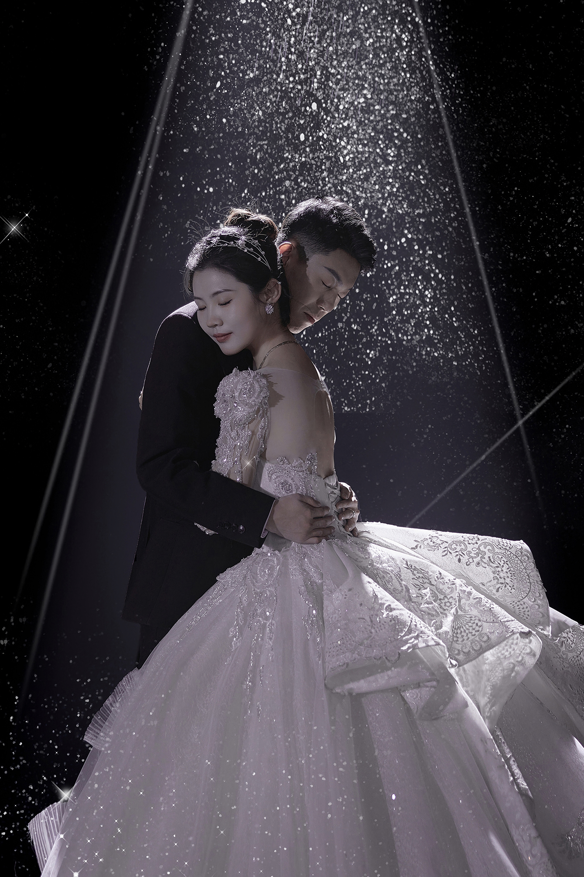 一眼就爱上的光影氛围感十足的婚纱照