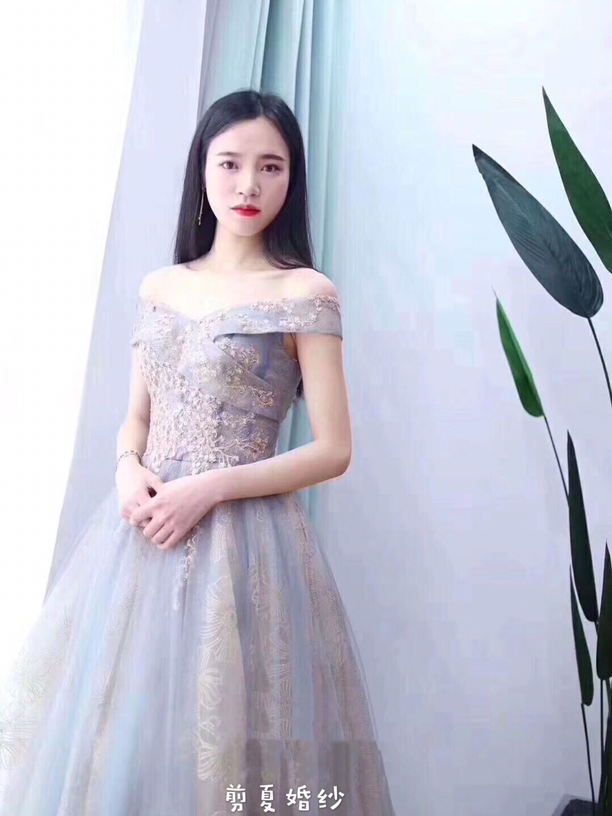 唯美晚礼服1件+高级晚会妆