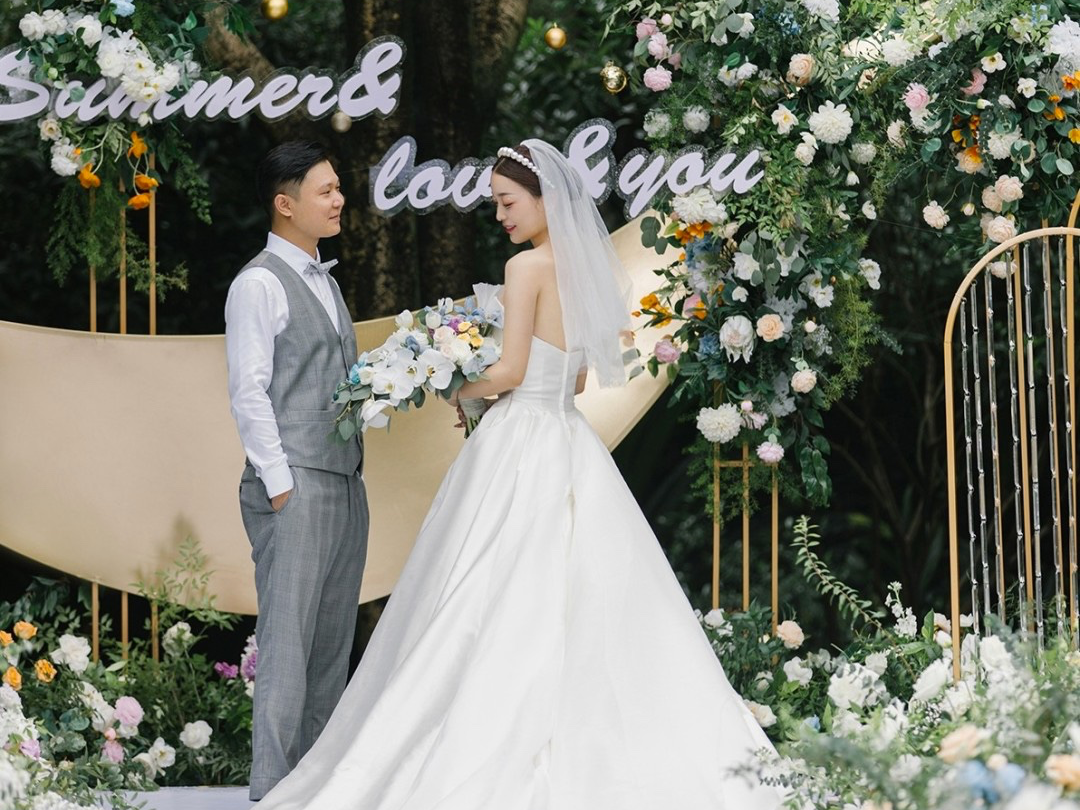 户外小清新婚礼新娘造型设计