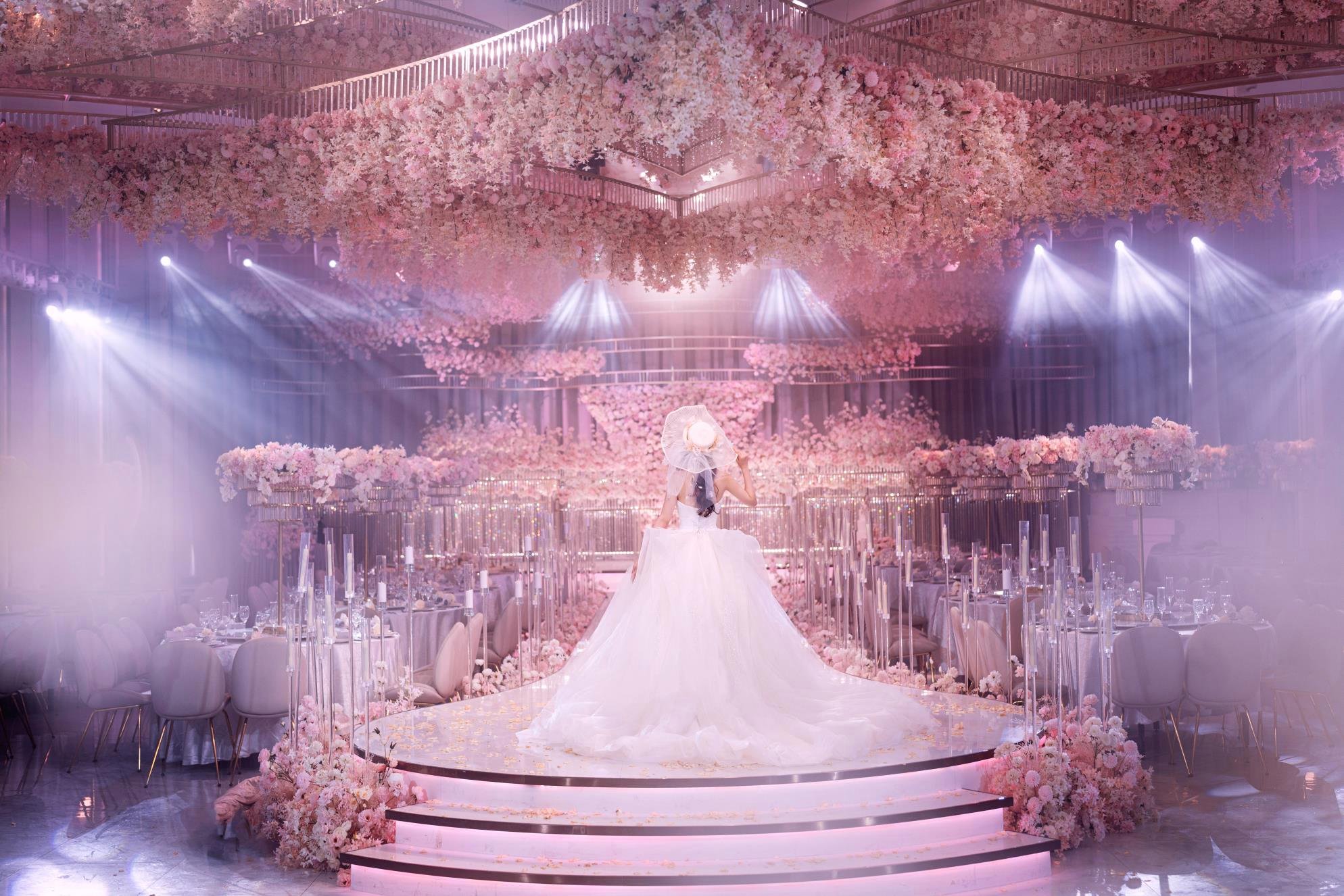 在逃公主👸的海岛婚礼💒，简直好看哭了！