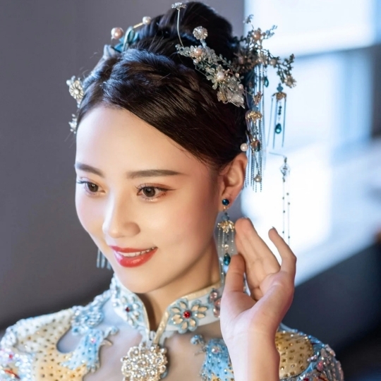 婚礼上蓝色的马来服
清爽雅致 大方自然