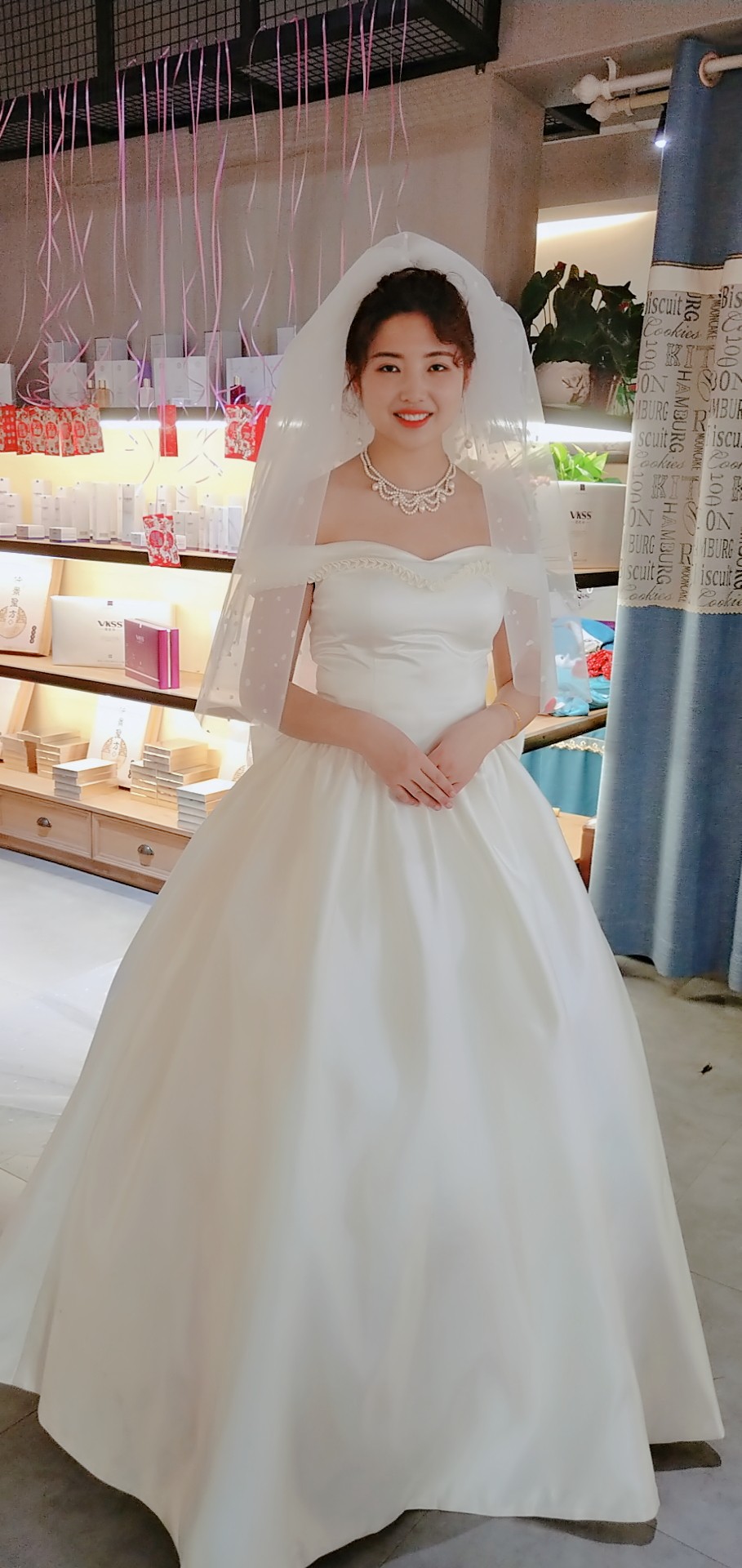婚纱买还是租？楼主建议买！1200拿下3套超美婚服~