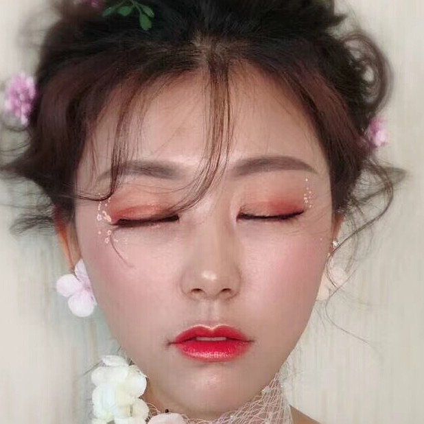 华子美妆