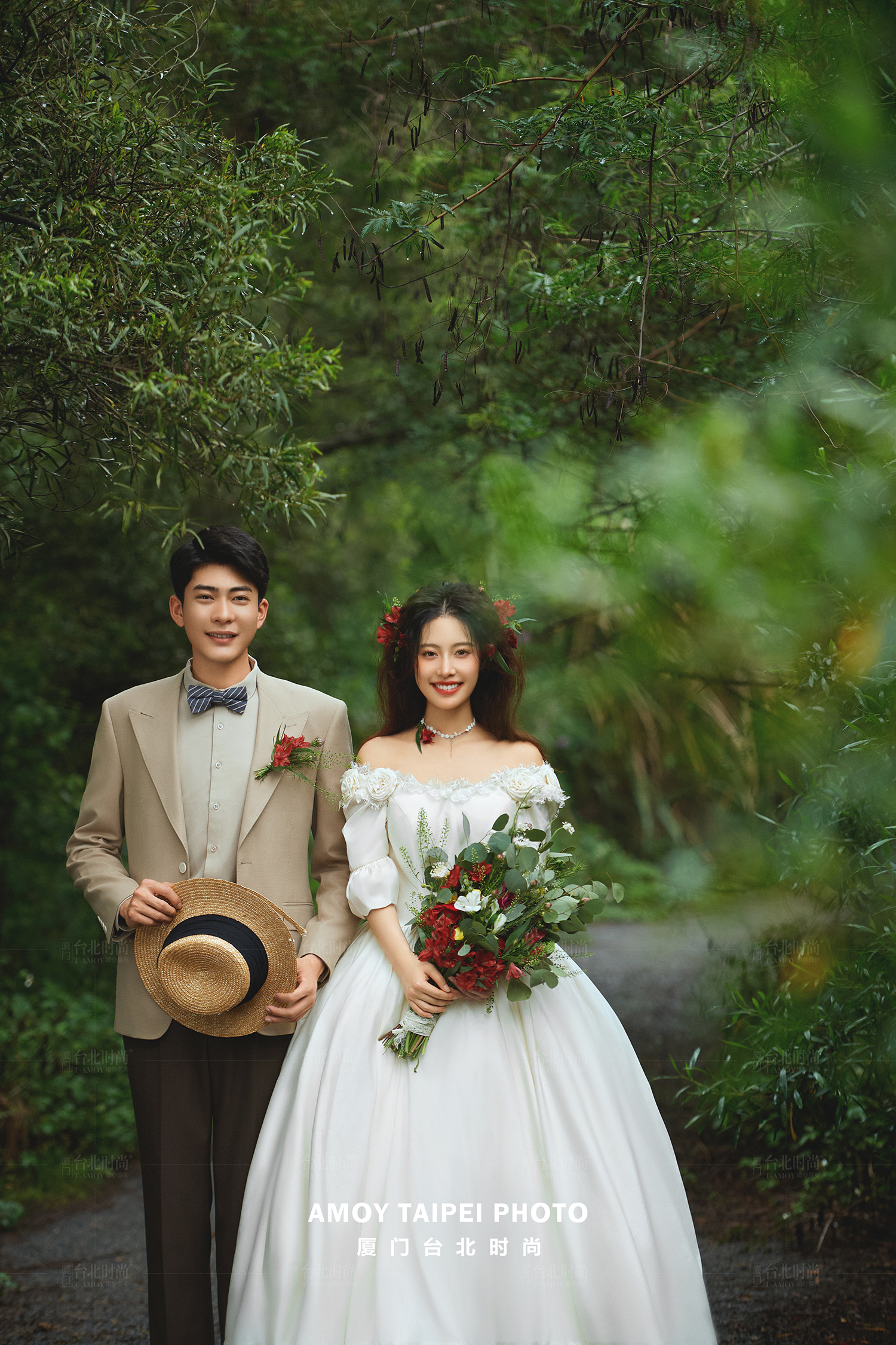 把甜蜜感搬进森系婚纱照，浪漫到心坎