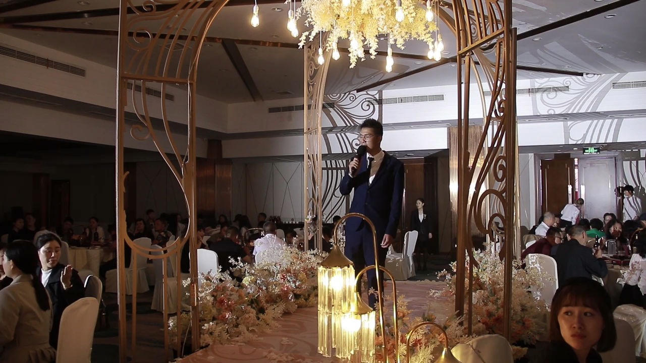 一天的婚礼主持管家，从接亲开始