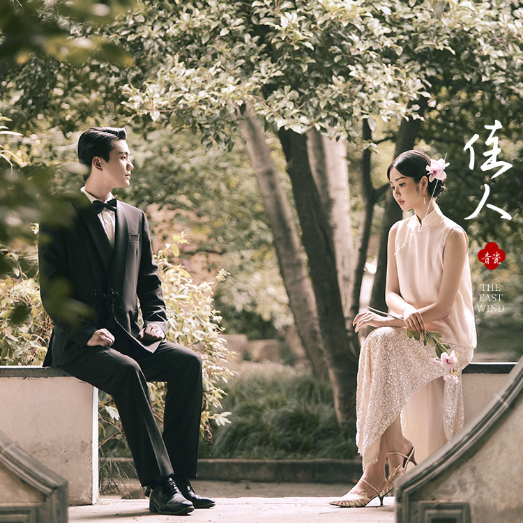 新款主推「东方韵」复古婚纱照 