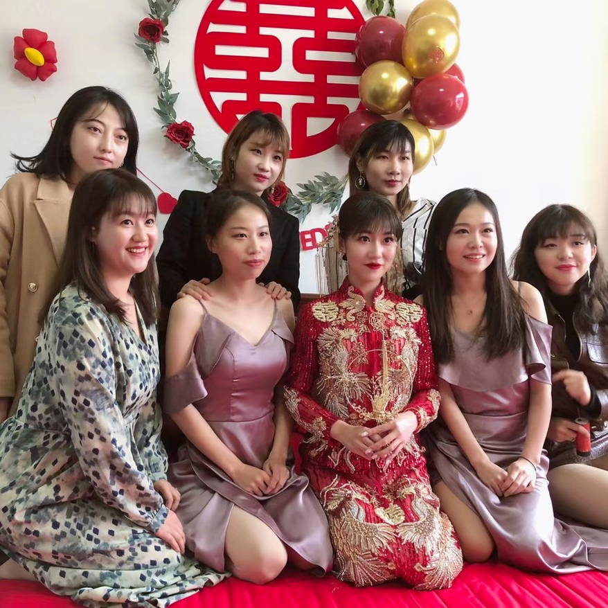 你愿为我摘下星星，我便将星星穿在身上嫁给你