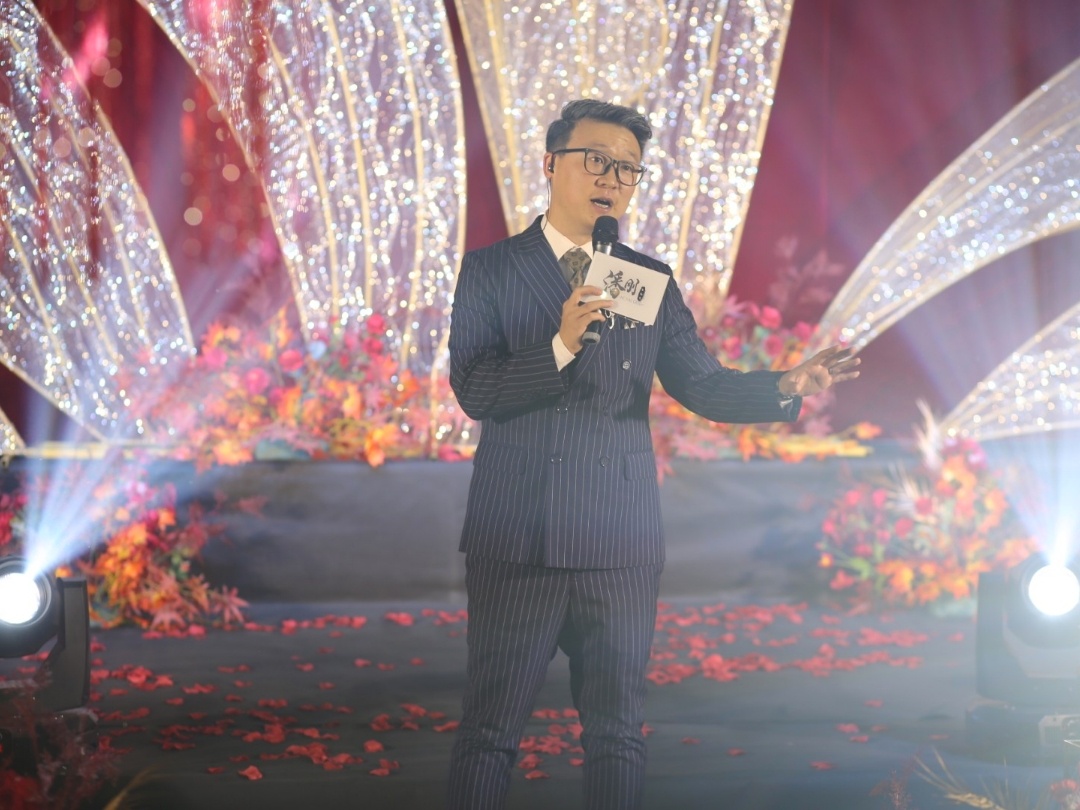 宝鸡市婚礼主持-沉浸式氛围婚礼美学