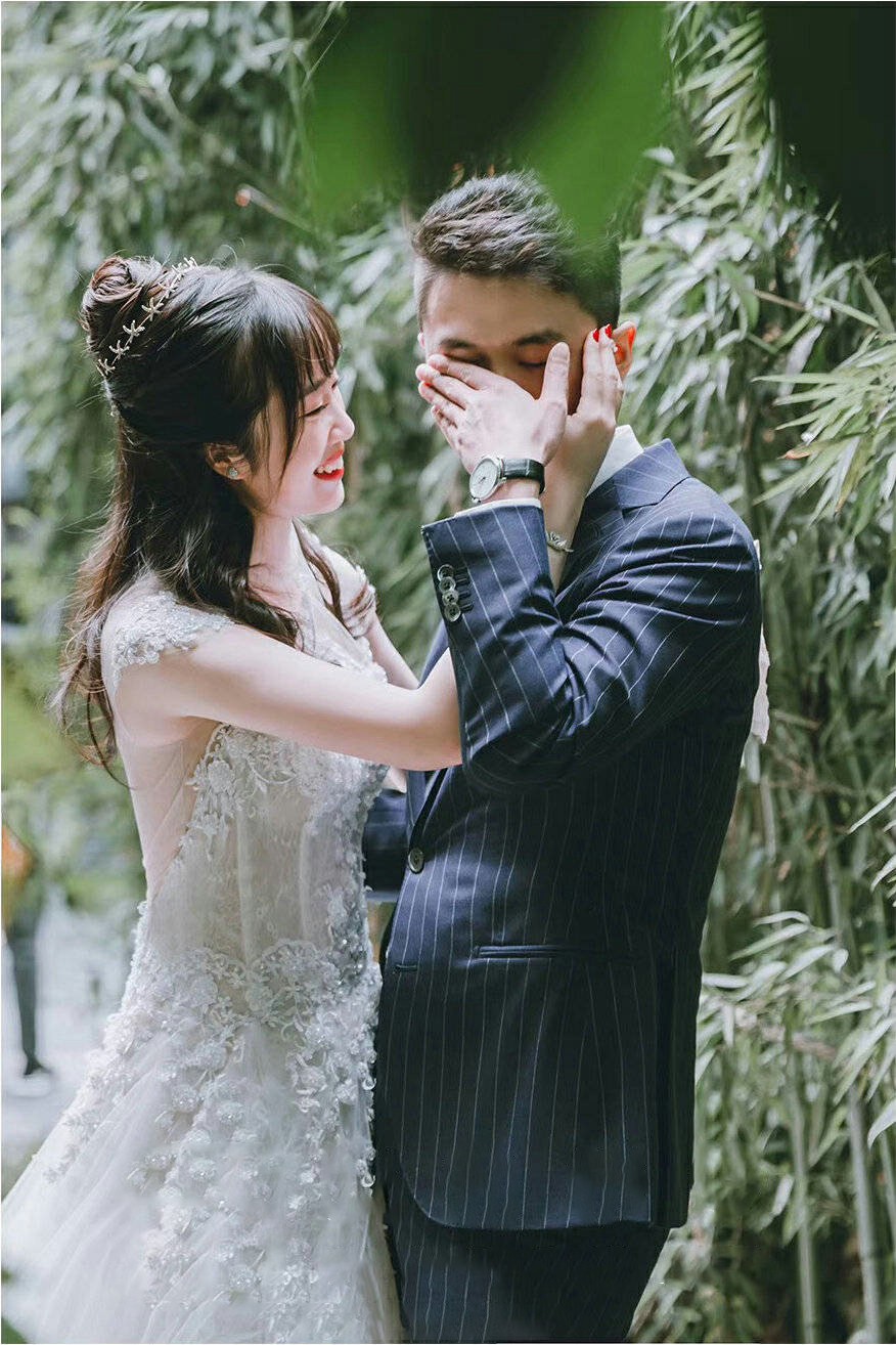 婚纱门店顾问_婚纱门店图片(2)