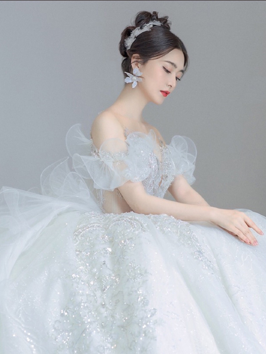 【镇店之宝】禧阁婚纱高定奢华21件套+双跟妆