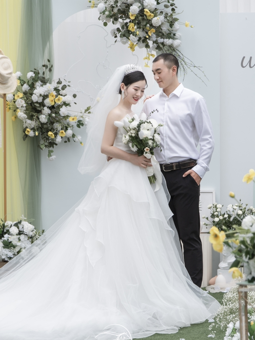 浪漫草坪婚礼