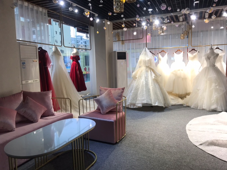 喜小姐婚纱店