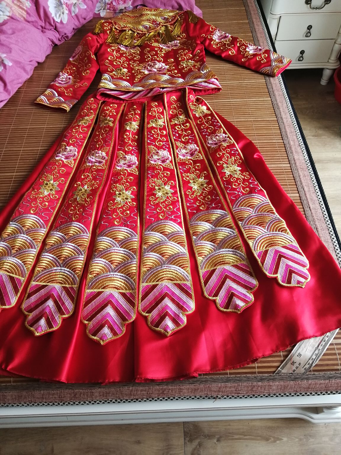 低价出售秀禾服婚鞋配饰