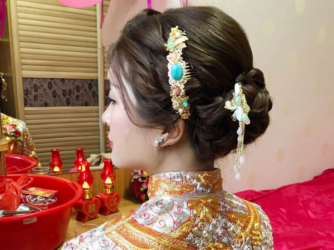 专业化妆师全天跟妆+1个妈妈妆