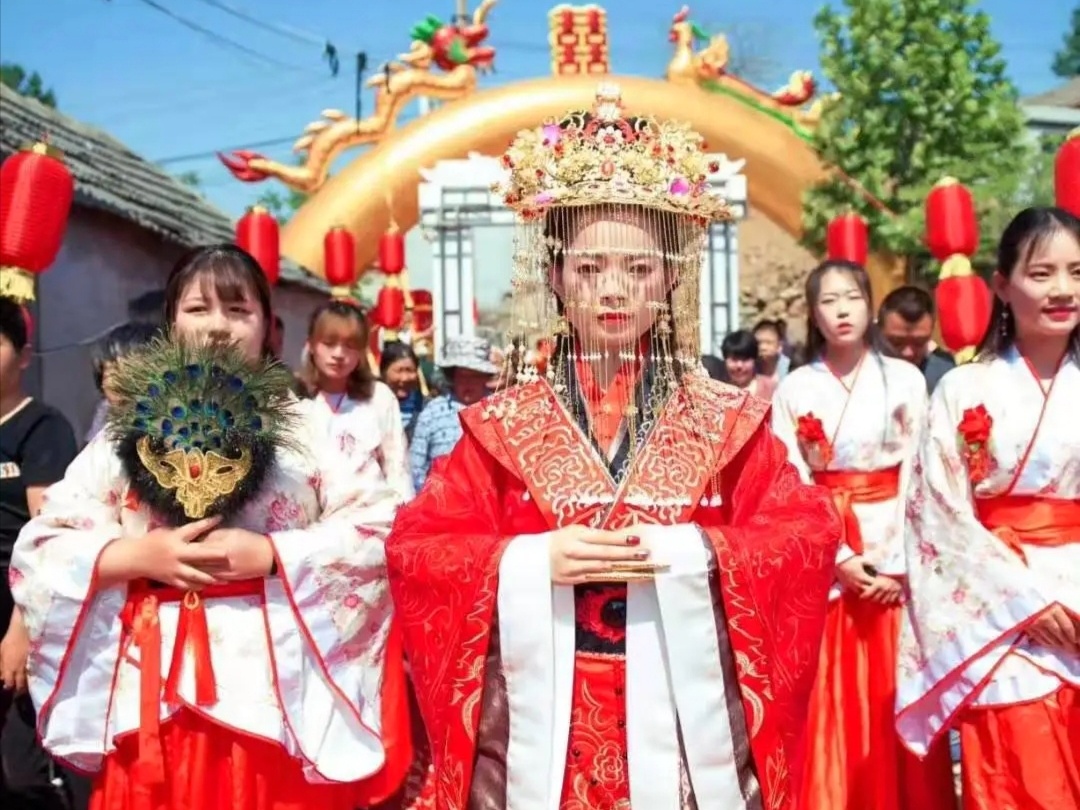 婚礼跟妆国风妆汉服婚礼造型 亲友妆