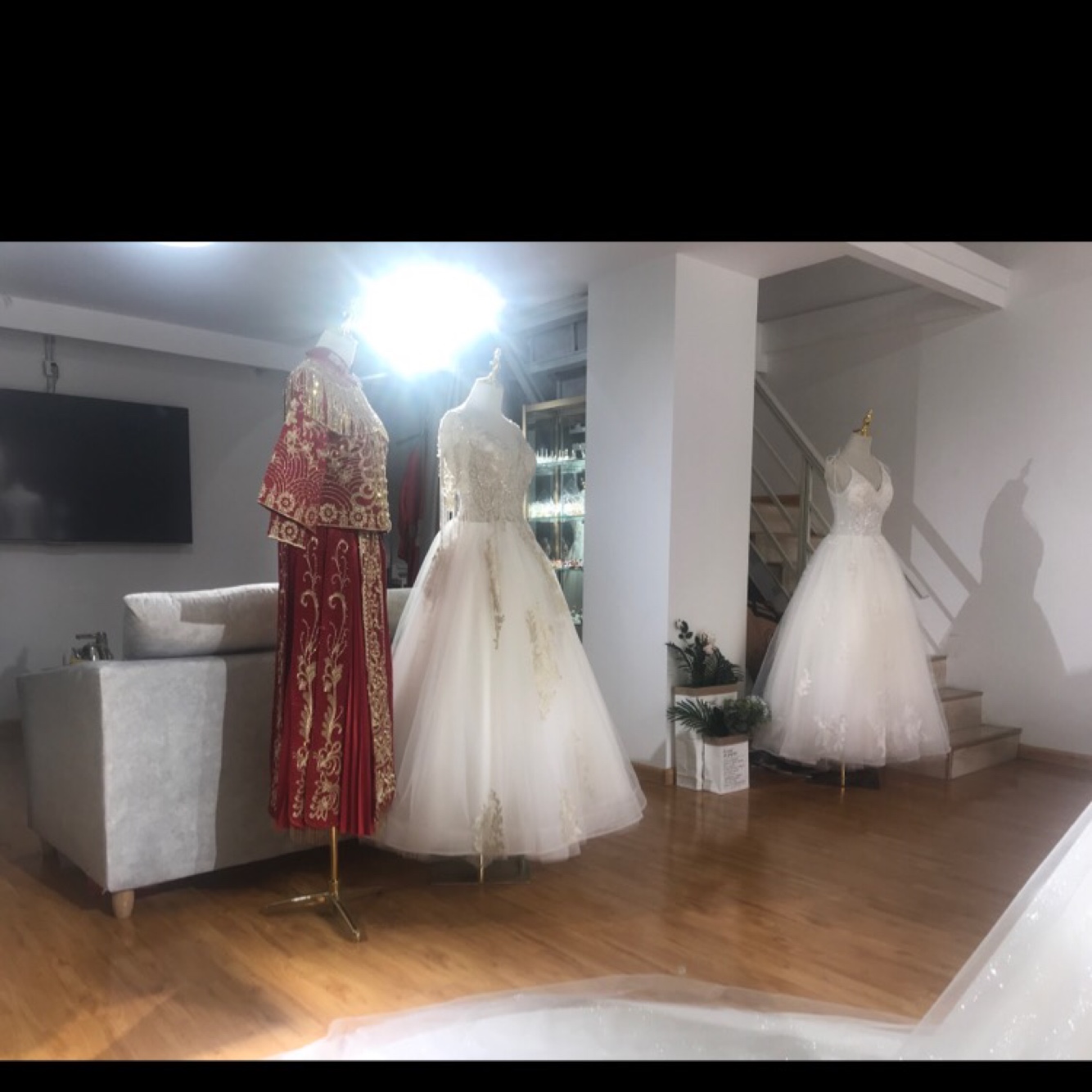 新娘嫁衣婚纱婚礼机构