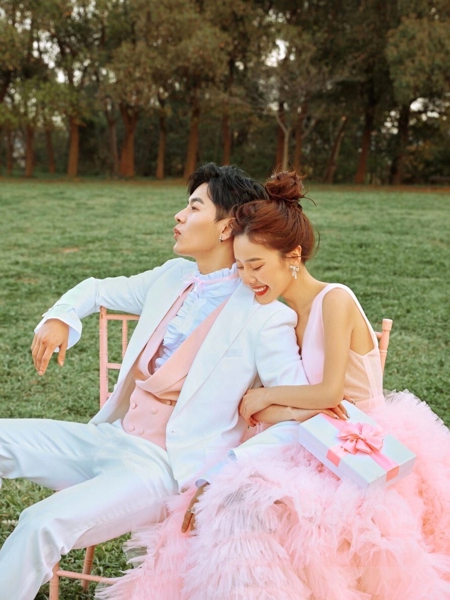 3999      刘家峡外景旅拍    新品上