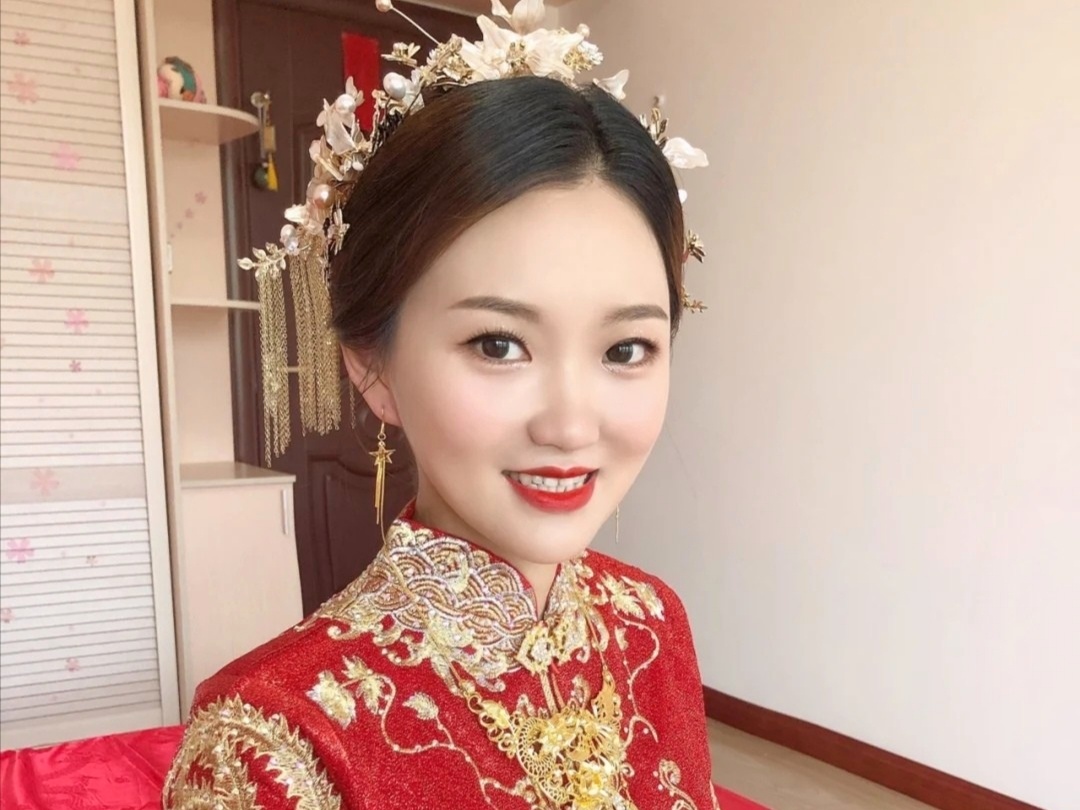 火热订购    全天新娘跟妆