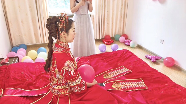 💕礼服是租的 但是本女王很满意~
