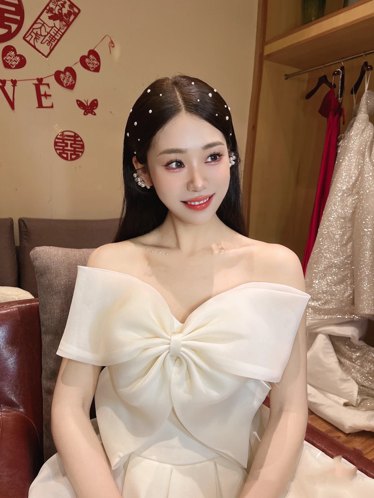 新娘跟妆总监档加三套全包2880
