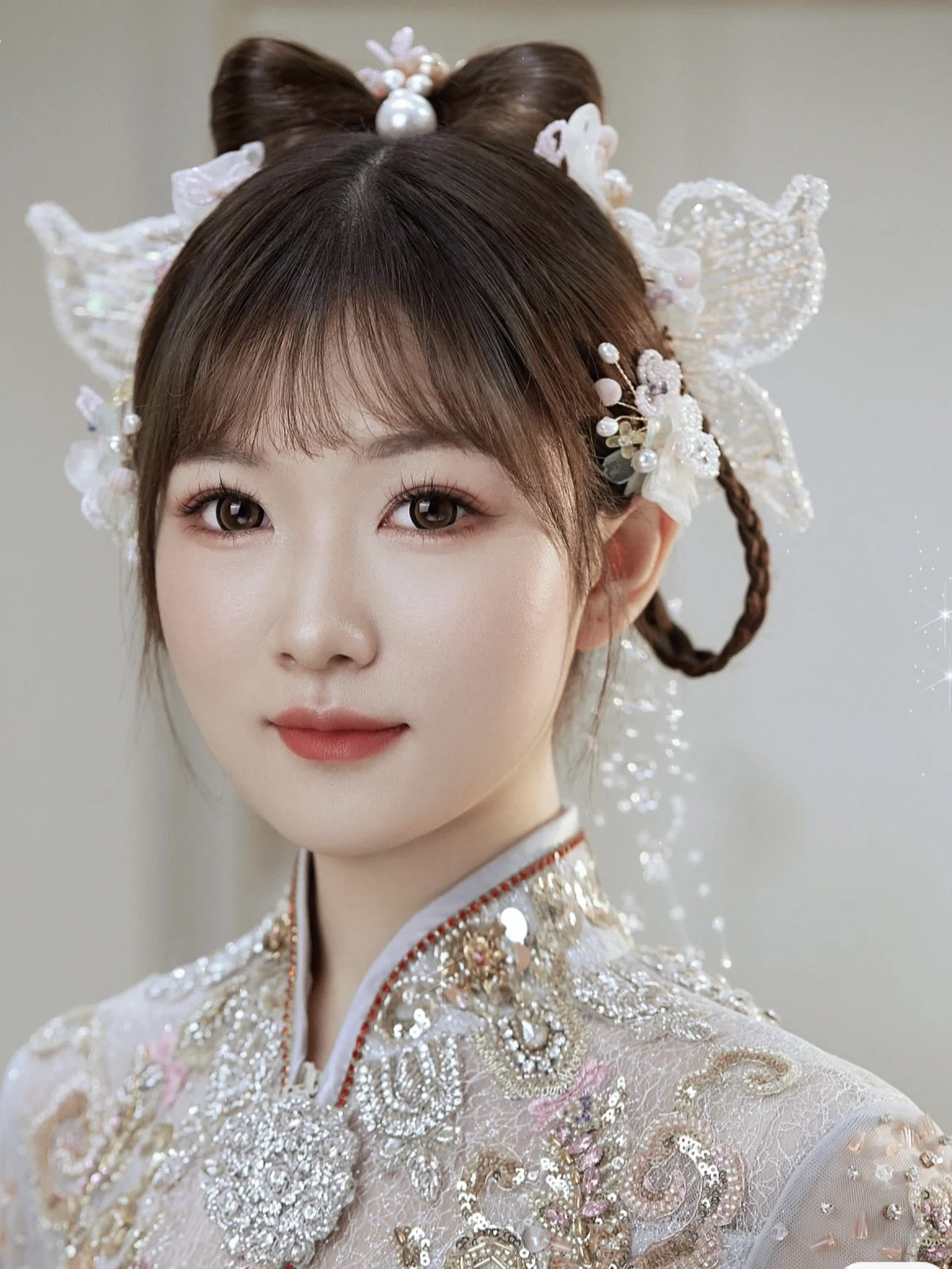 ～淡蓝色秀禾出门很惊艳～