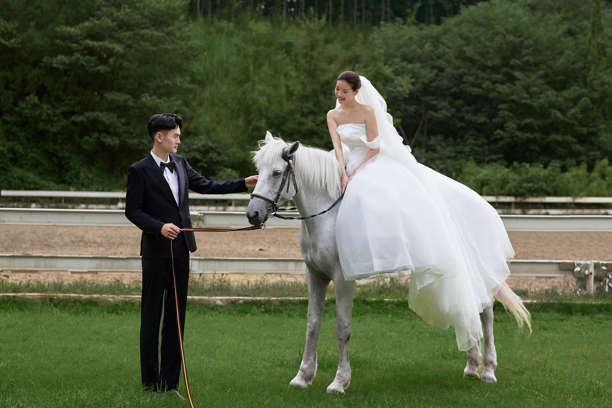 农场主婚纱照~