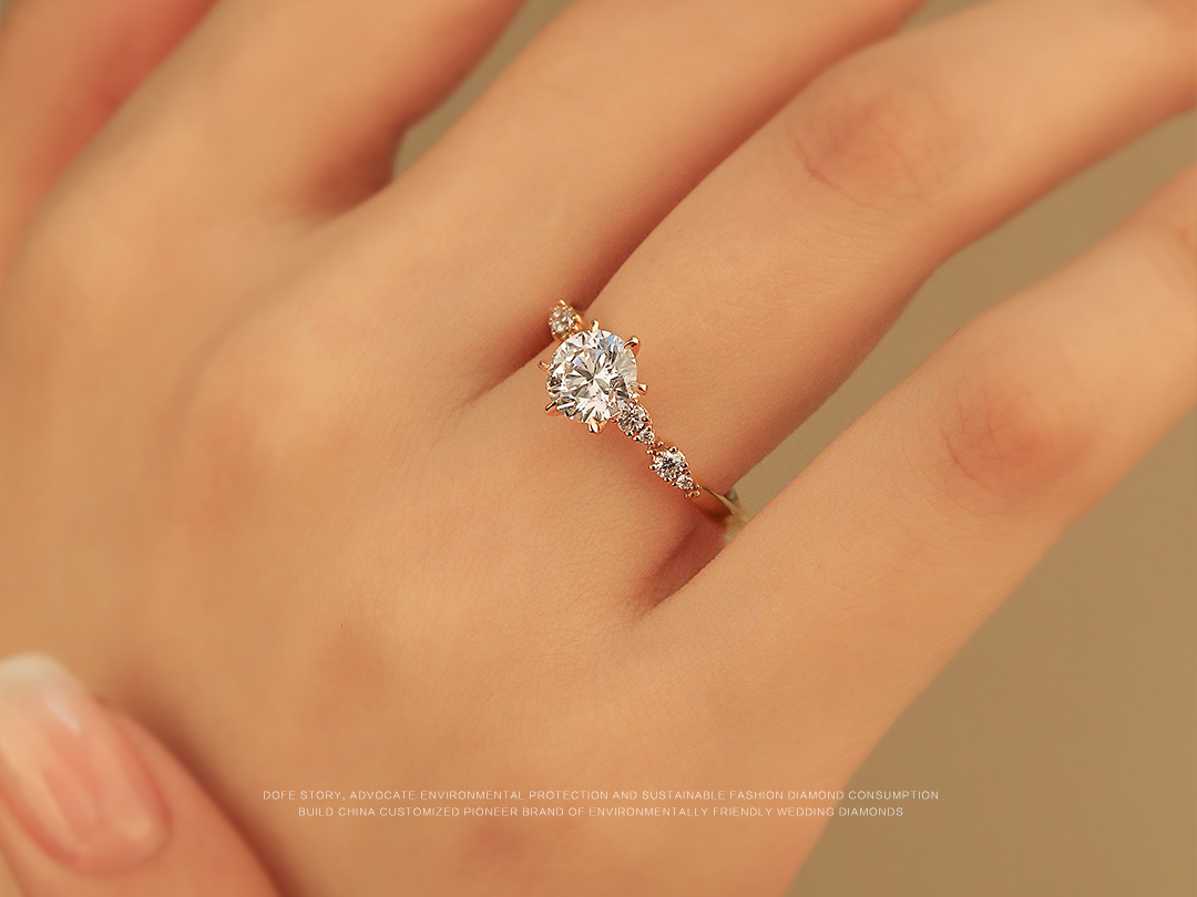 初恋-经典六爪圆形主钻