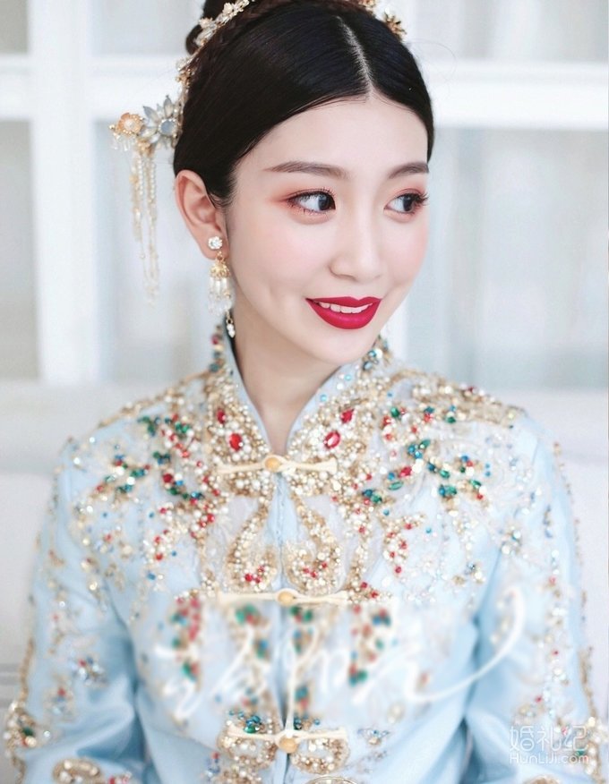 【种草】盘点夏季新款婚服，总有一款适合你❗