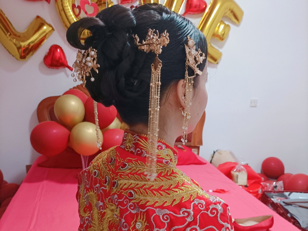 新资深化妆师婚礼精致早妆