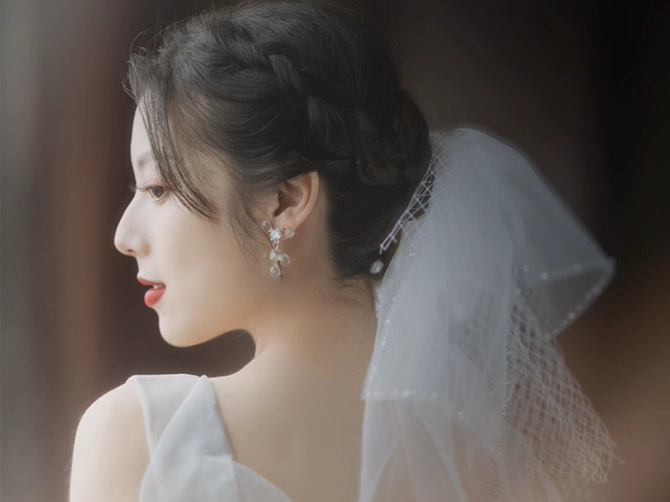 【婚礼当天单次妆发，早妆/晚宴妆】