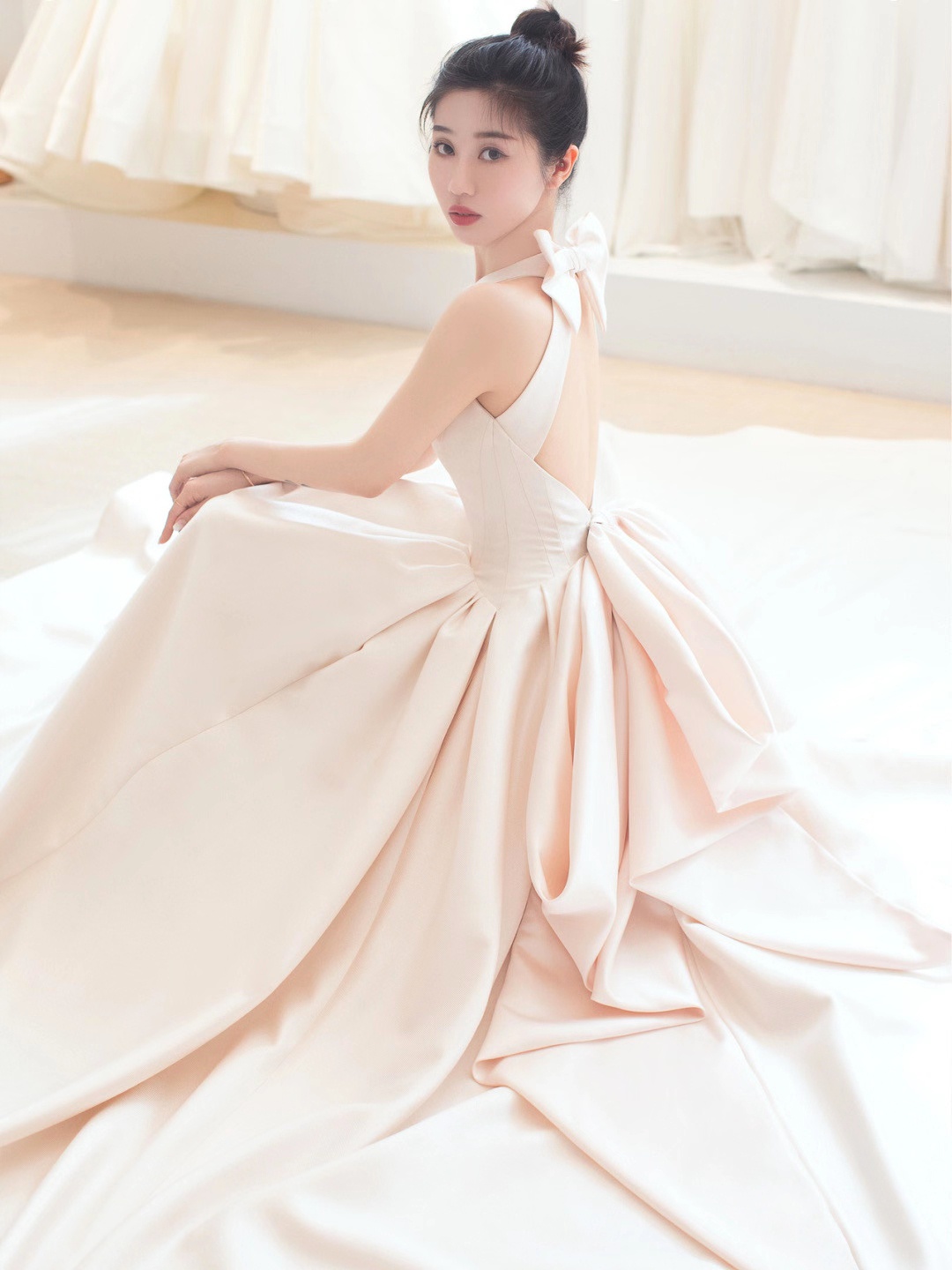 Queen Maw Lee 蝴蝶結(jié)少女綢緞紗