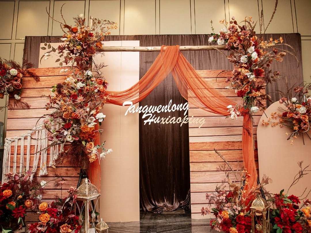 8999 三大金刚 秋色婚礼