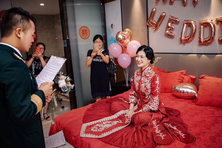 婚 礼 现 场 跟 拍……