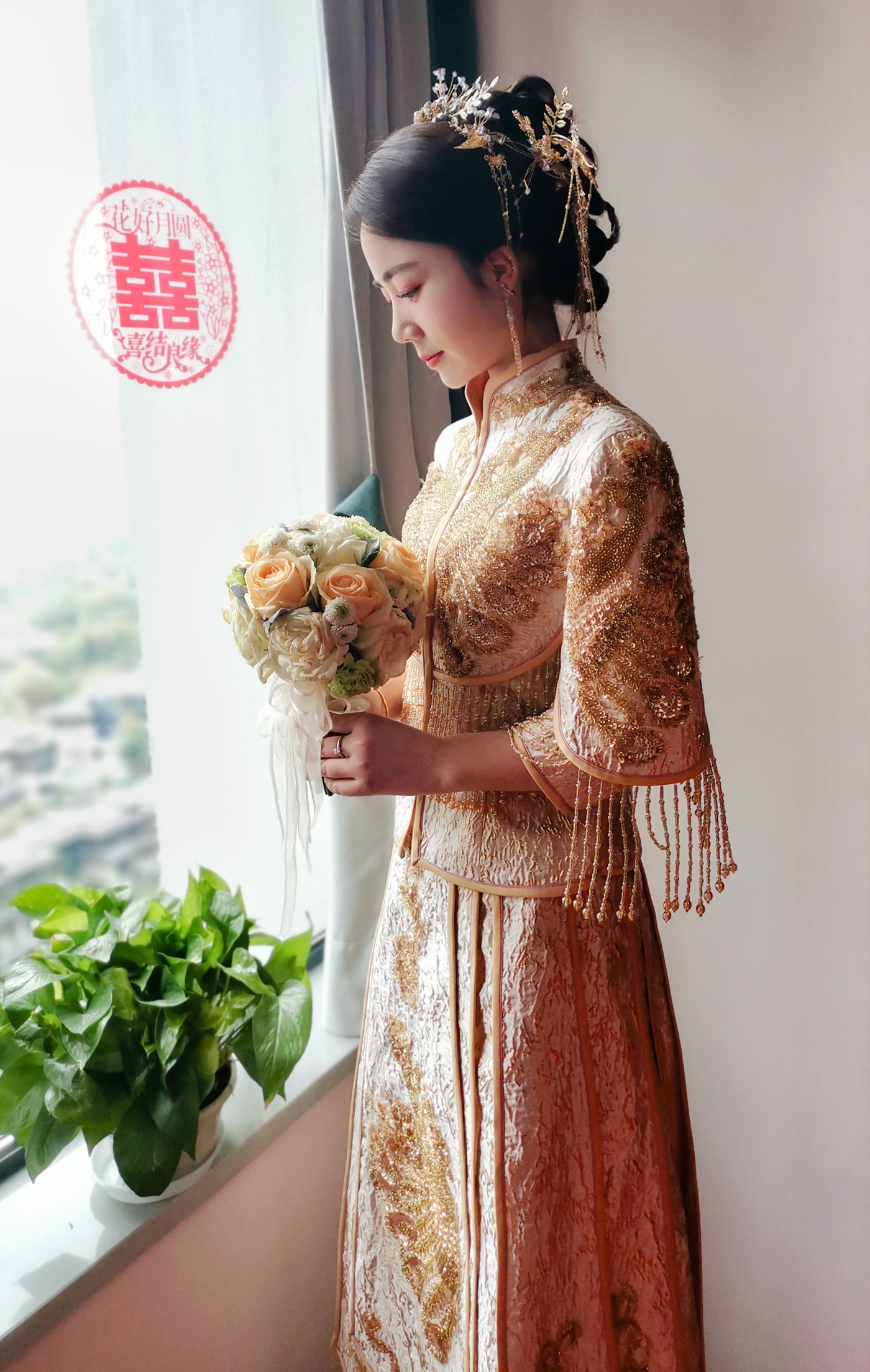 不知道结婚应该怎么穿？新娘亲身经验教你婚礼服装三部曲！