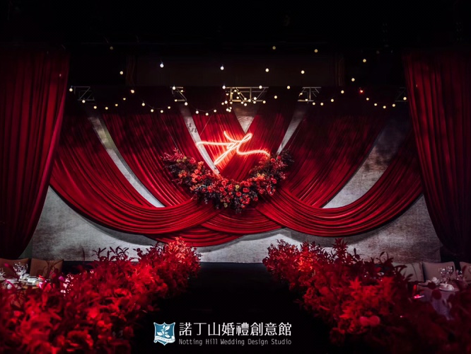 【诺丁山婚礼】-热情红色歌剧院