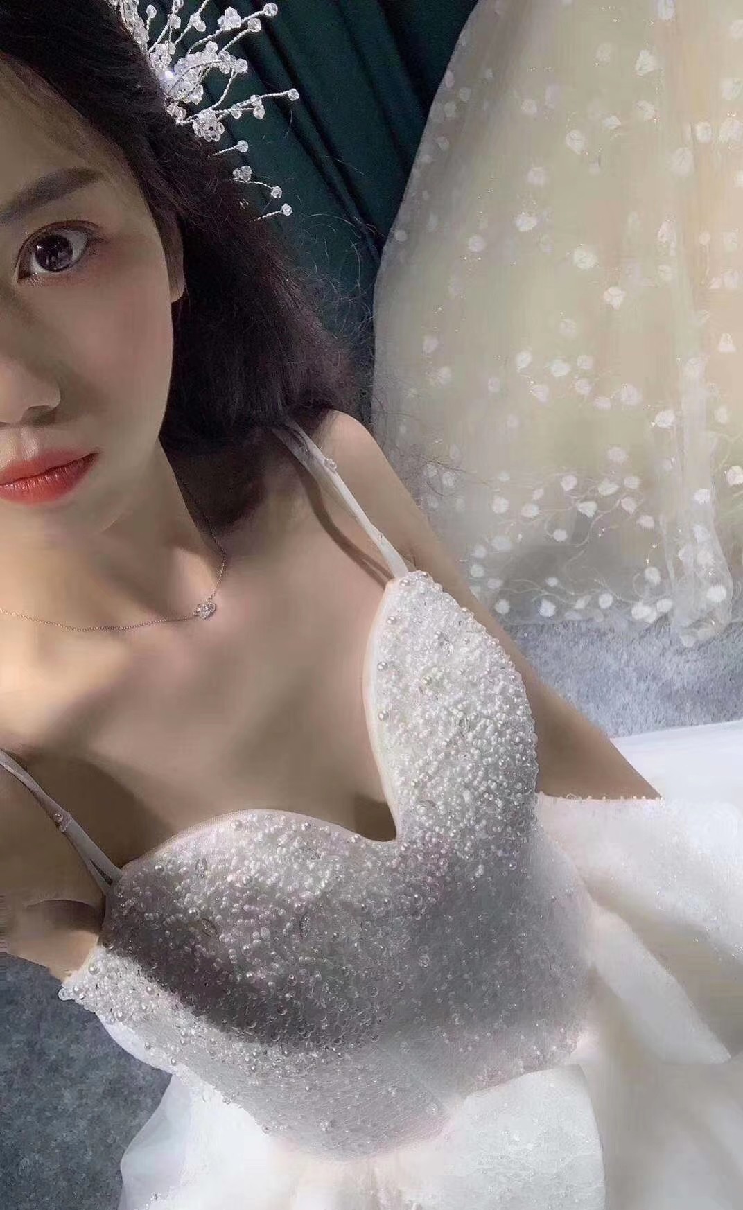慕莎轻奢婚纱