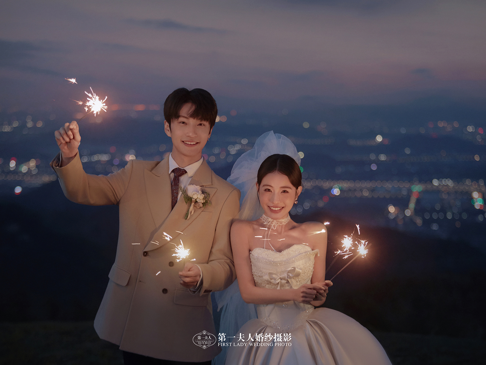  【浪漫夜景】风格任拍+底片全送+婚纱照一价全