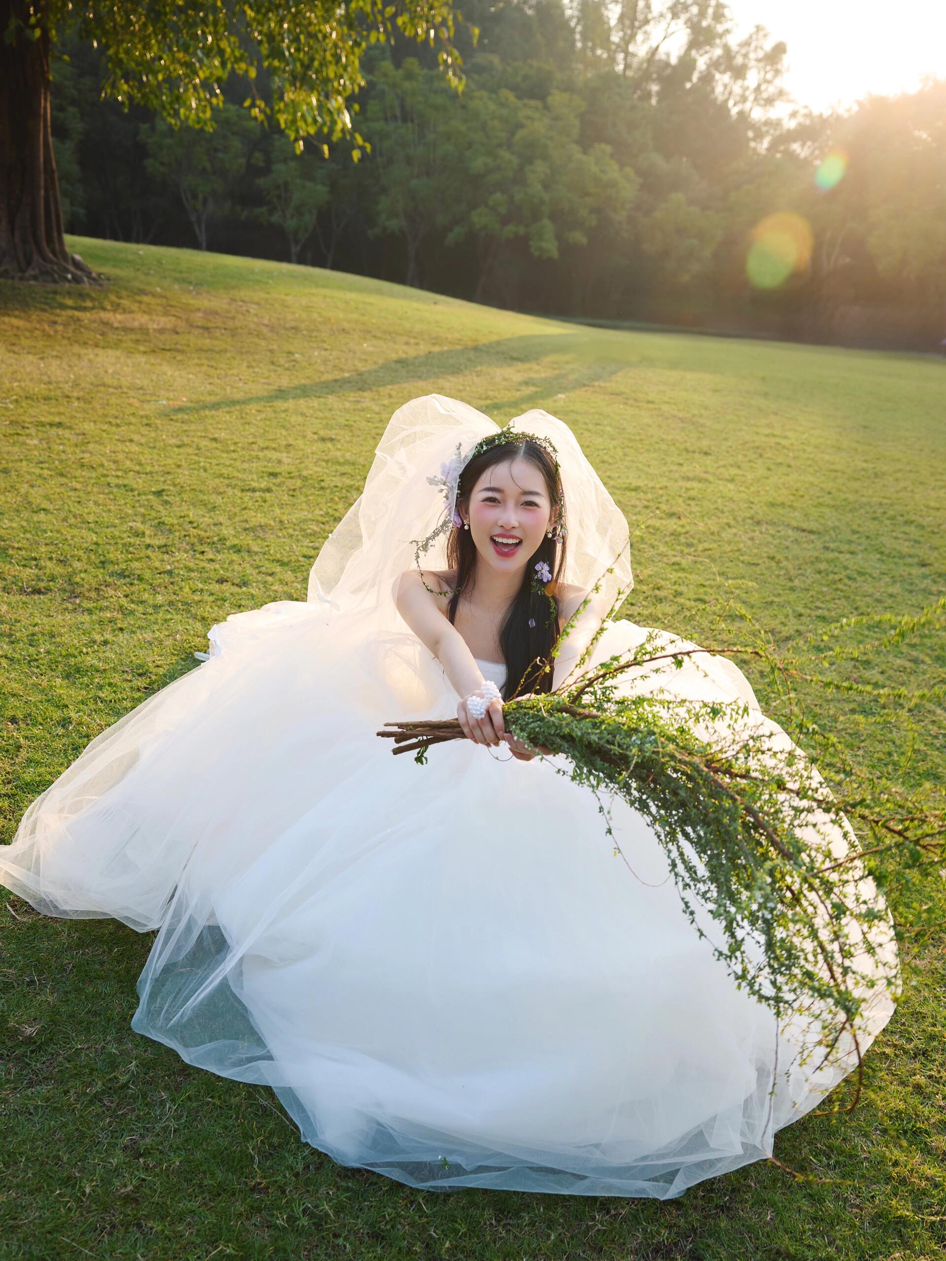 【婚纱照推荐】{婚纱照}（室内+公园）6服6造