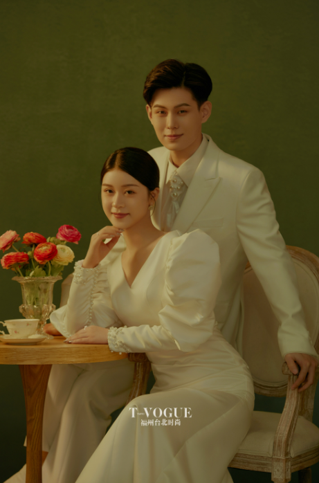 【活动套系】6服6造+底片全送+婚嫁礼包