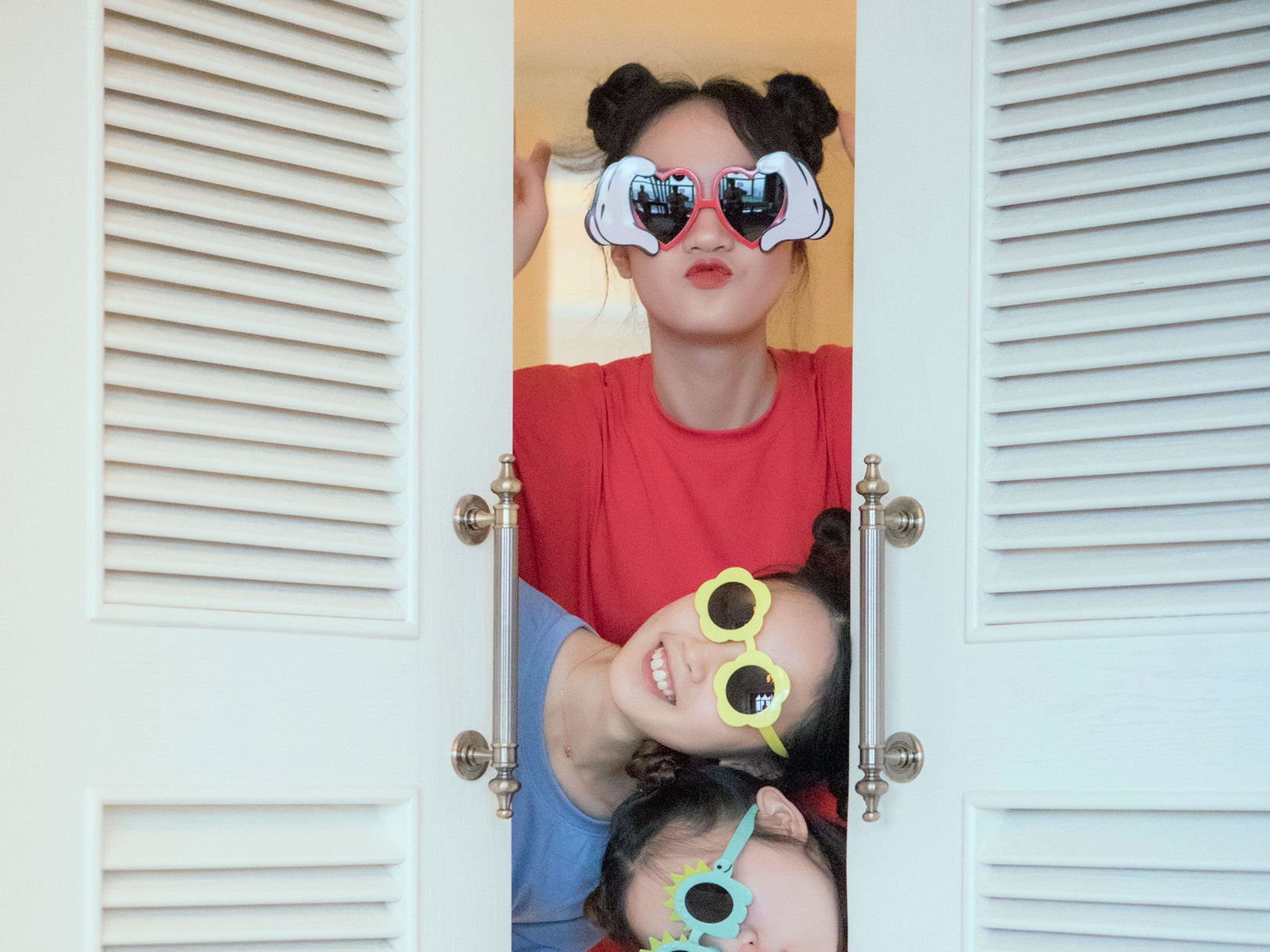 晴天适合相见，雨天适合思念。日常需要在一起。