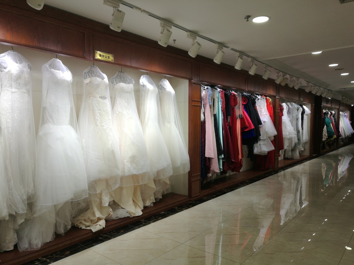 att婚纱摄影石家庄店_石家庄摄影私模