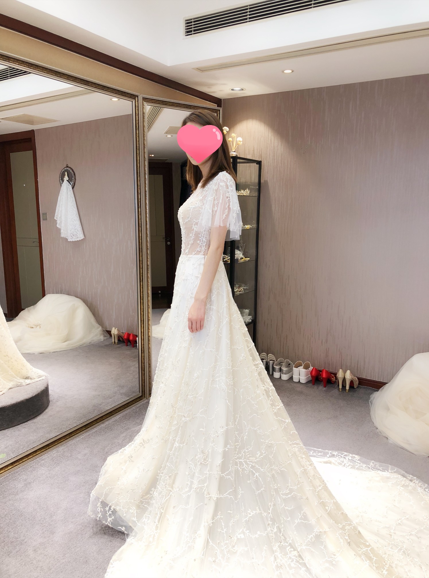 大连买婚纱_大连洛可可婚纱摄影
