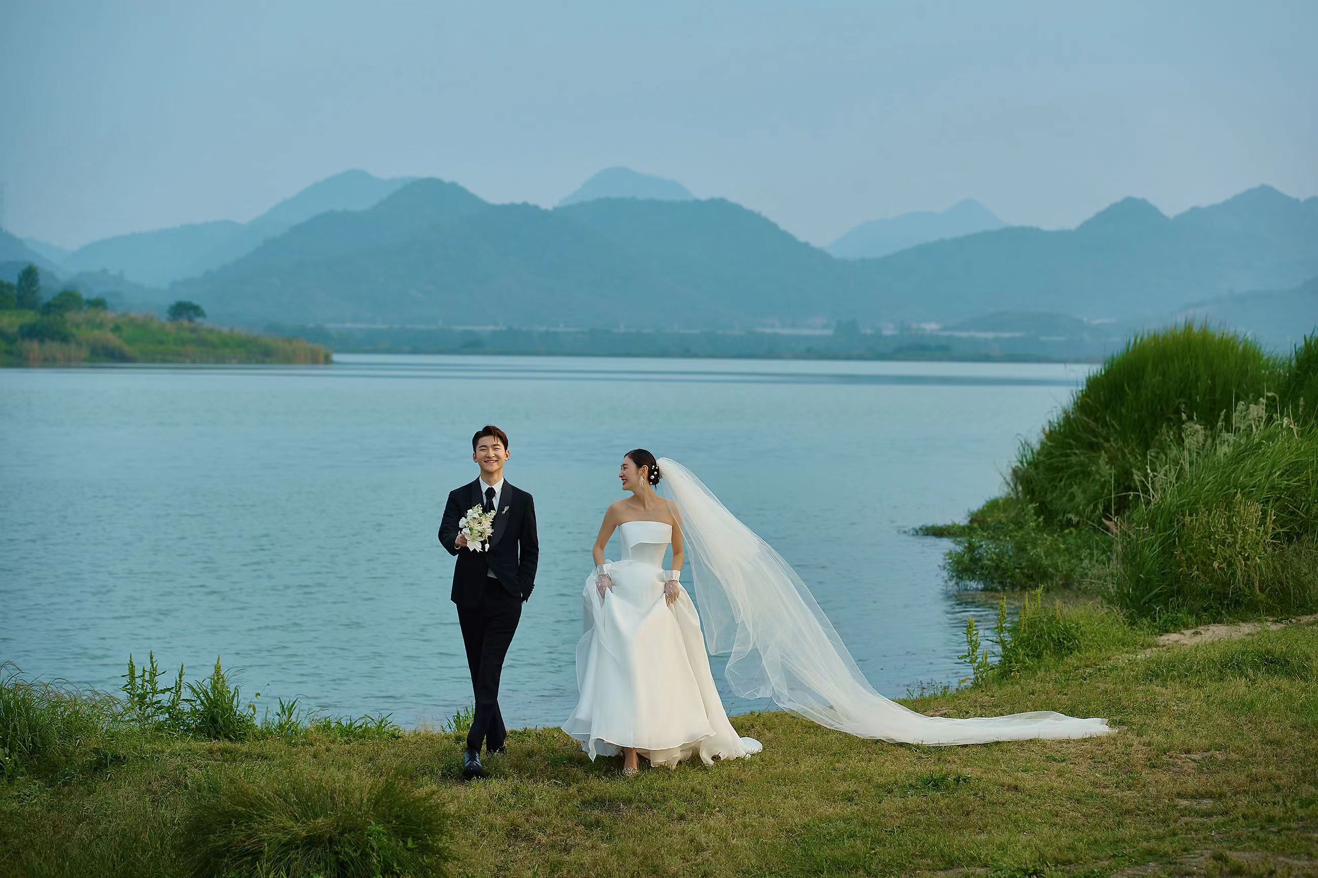 室内高定婚纱照